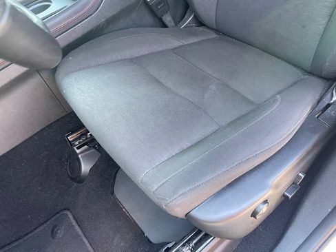 Used 2025 Dodge Durango GT AWD/4WD image 23