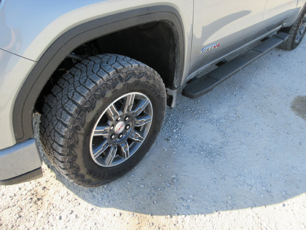New 2026 GMC Sierra 1500 AT4 w/ AT4 Premium Package AWD/4WD image 13