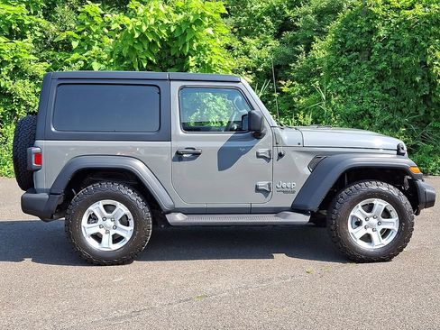 Used 2018 Jeep Wrangler Sport AWD/4WD image 7