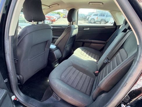 Used 2018 Ford Fusion S w/ Equipment Group 101A FWD image 5