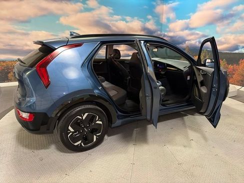 Used 2024 Kia Niro Wind FWD image 42