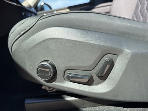 Certified 2025 Volvo XC90 B5 Plus image 20