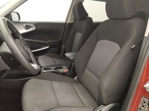 Used 2021 Kia Soul LX FWD image 17
