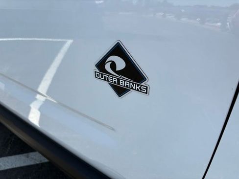 Certified 2025 Ford Bronco Sport Outer Banks w/ Outer Banks Tech Package+ AWD/4WD image 12