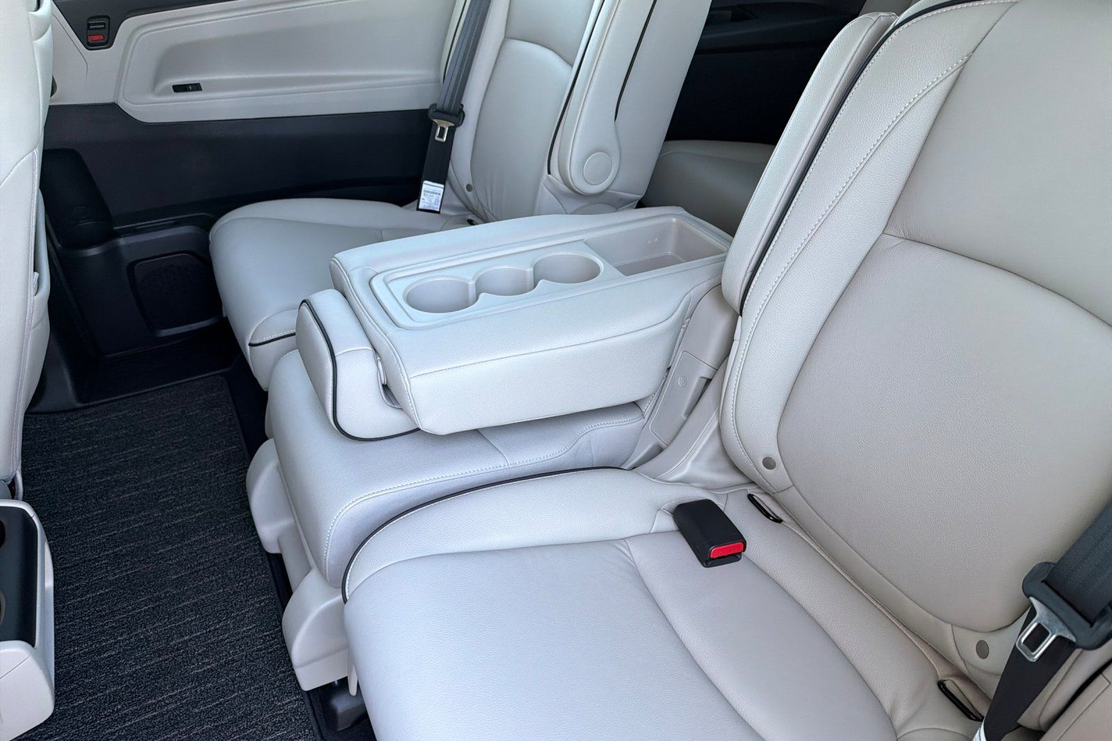 Used 2026 Honda Odyssey Touring image 16