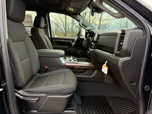 New 2026 Chevrolet Silverado 3500 LT image 21