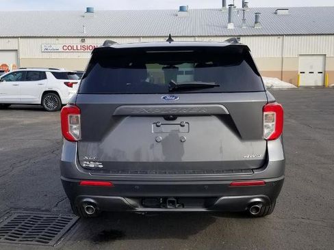 Certified 2023 Ford Explorer XLT w/ Equipment Group 202A image 3