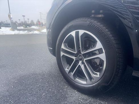 Used 2025 Audi Q5 Premium w/ 19" Wheel Package AWD/4WD image 28