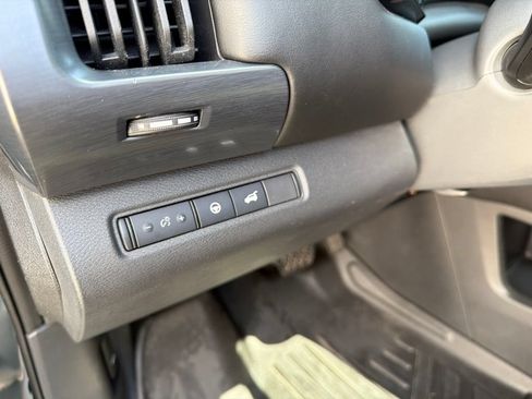 Used 2022 Nissan Pathfinder SL w/ SL Premium Package FWD image 48