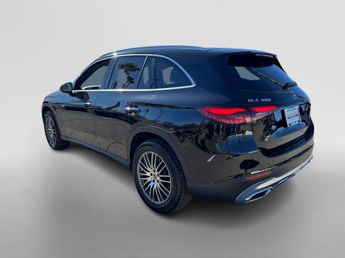 Certified 2025 Mercedes-Benz GLC 300 image 3