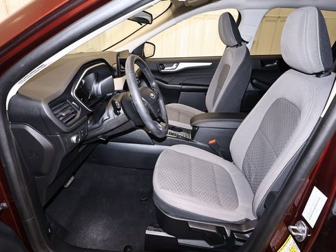 Certified 2021 Ford Escape SE w/ SE Sport Appearance Package image 12