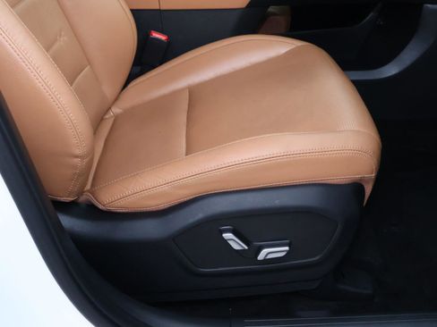 Used 2024 Hyundai Santa Fe Limited FWD image 17