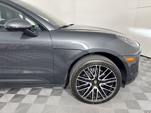 Certified 2026 Porsche Macan AWD/4WD image 32