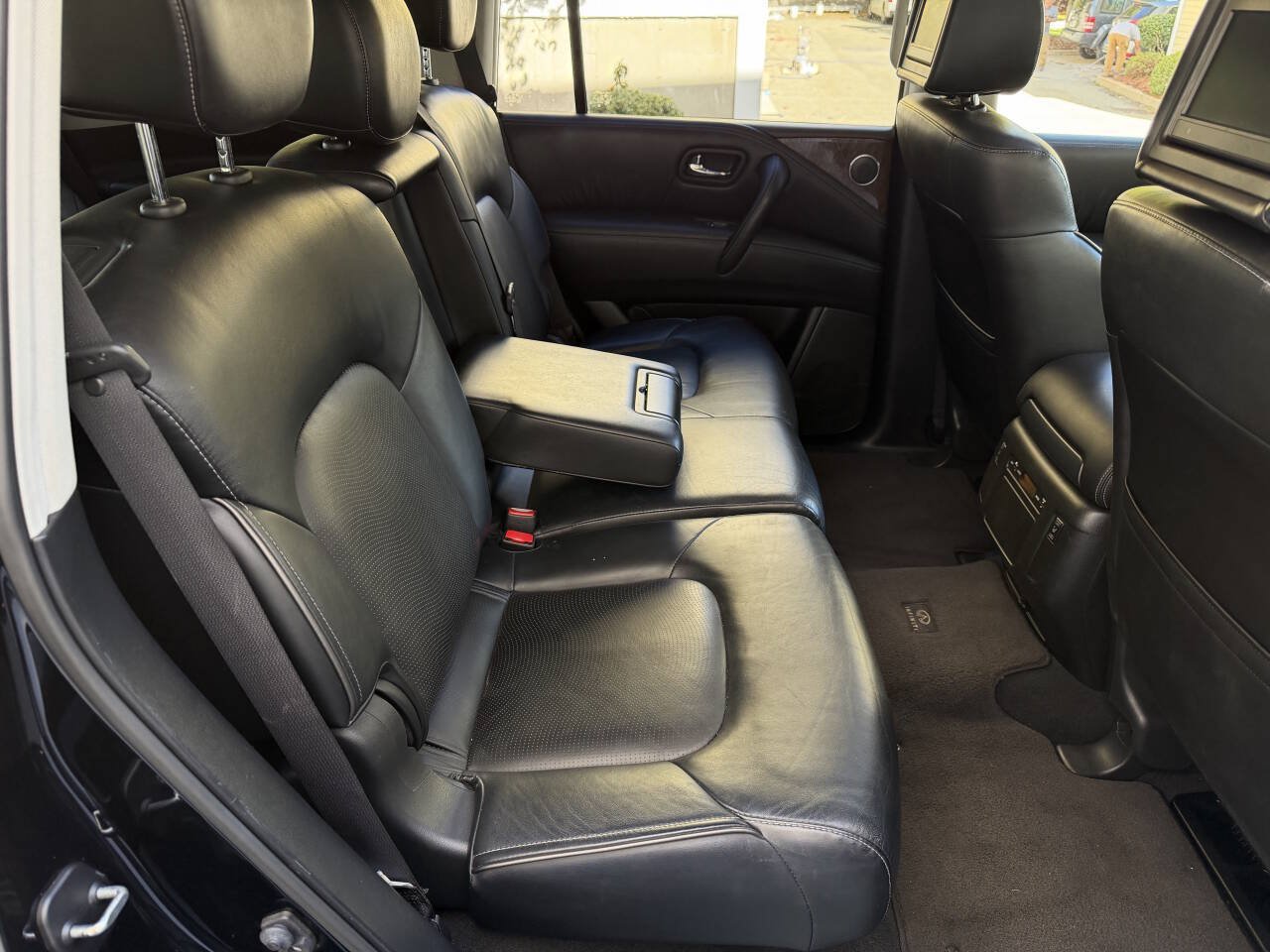 Used 2015 INFINITI QX80 4WD w/ Theater Package image 25