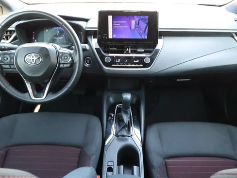 Used 2026 Toyota Corolla SE FWD image 2