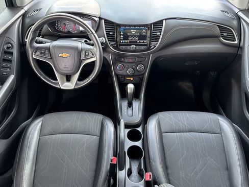 Used 2018 Chevrolet Trax LT w/ LT Convenience Package image 20