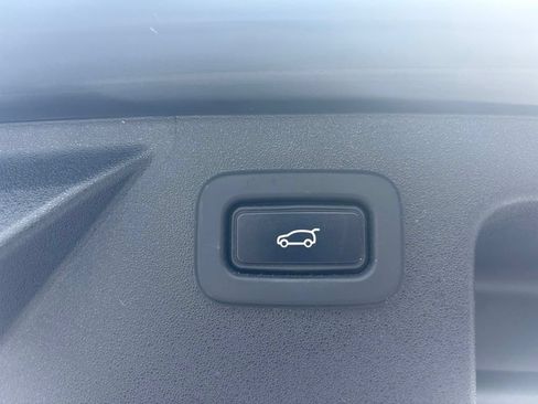 Used 2020 Land Rover Discovery Sport S R-Dynamic AWD/4WD image 12