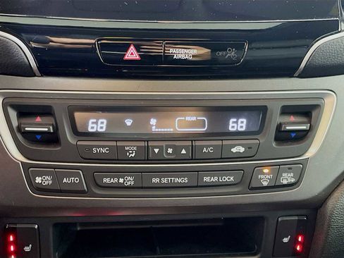 Used 2022 Honda Pilot Special Edition image 13