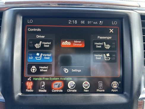 Used 2014 RAM 3500 Laramie w/ Convenience Group AWD/4WD image 34