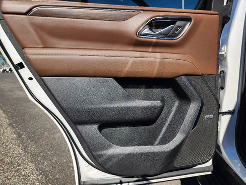 Certified 2024 Chevrolet Tahoe High Country w/ Advanced Technology Package image 35