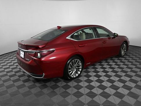 Used 2020 Lexus ES 300h w/ Accessory Package FWD image 24