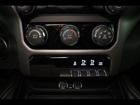 New 2026 RAM 1500 Big Horn AWD/4WD image 18