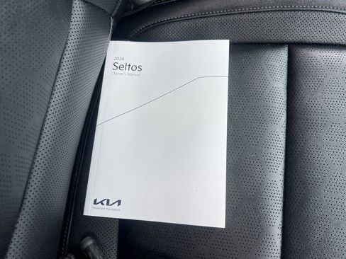 Certified 2024 Kia Seltos SX w/ SX Sunroof Package image 29