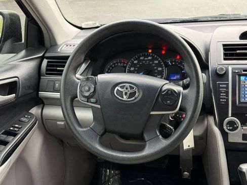Used 2013 Toyota Camry LE image 14