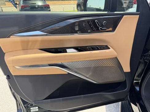 Used 2025 Cadillac Escalade IQ Sport 2 AWD/4WD image 14
