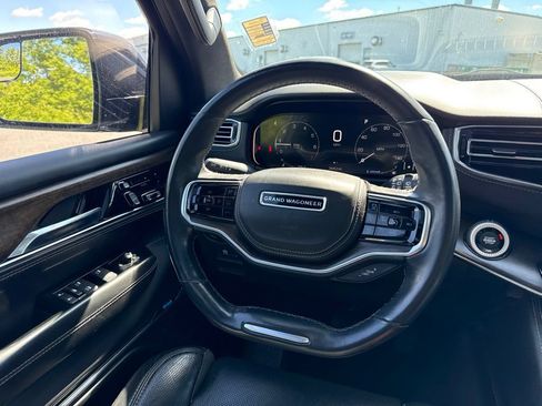 Used 2022 Jeep Grand Wagoneer Series II w/ Premium Group II AWD/4WD image 17