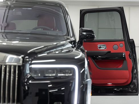 New 2026 Rolls-Royce Cullinan AWD/4WD image 24