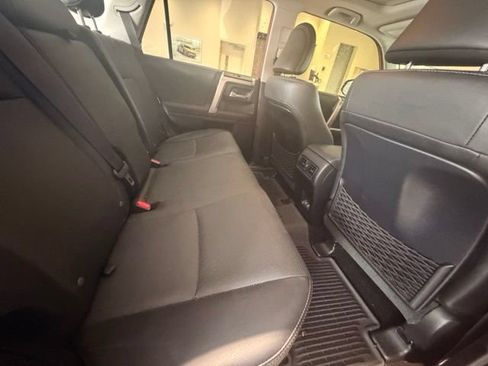 Used 2022 Toyota 4Runner Limited AWD/4WD image 18