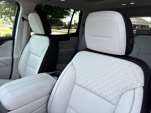 New 2026 GMC Acadia Denali w/ Super Cruise Package AWD/4WD image 15