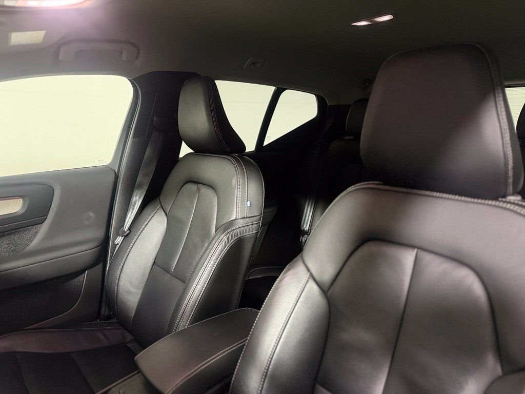 Used 2023 Volvo XC40 B5 Core w/ Convenience Package AWD/4WD image 20