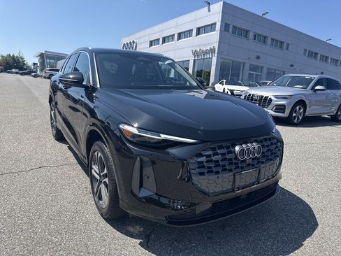 Certified 2025 Audi Q5 Premium Plus w/ Premium Plus AWD/4WD image 1