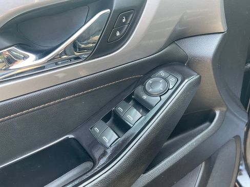Used 2019 Chevrolet Traverse LS AWD/4WD image 13