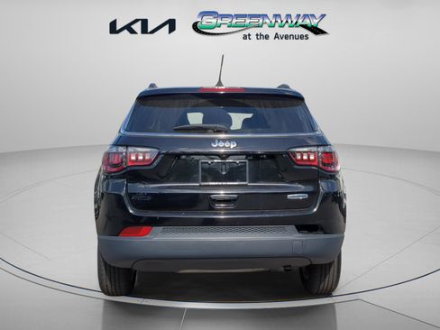 Used 2022 Jeep Compass Latitude w/ Convenience Group image 6