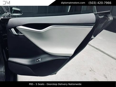 Used 2013 Tesla Model S Performance RWD image 28