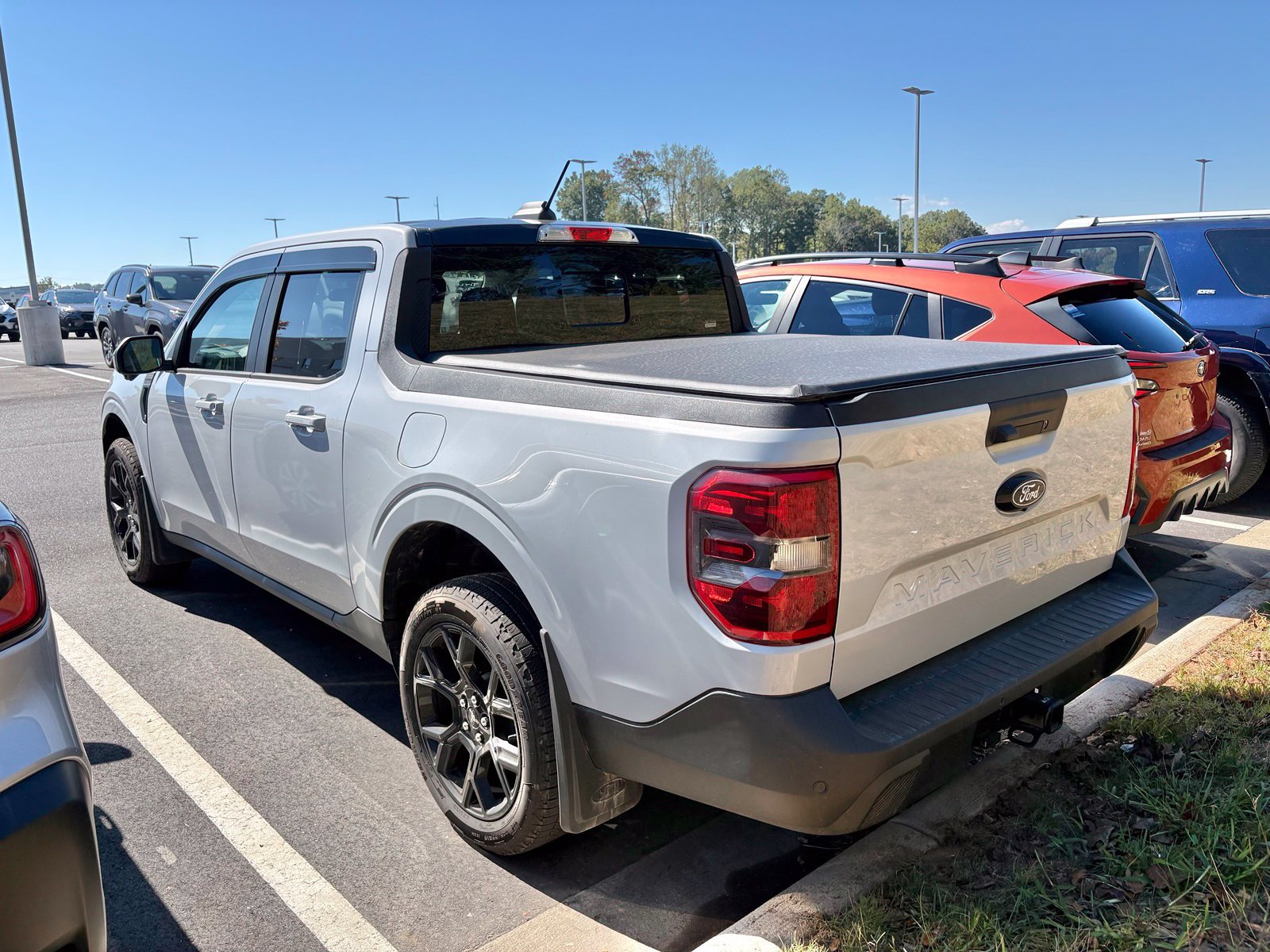 Used 2025 Ford Maverick Lariat w/ Black Appearance Package AWD/4WD image 4