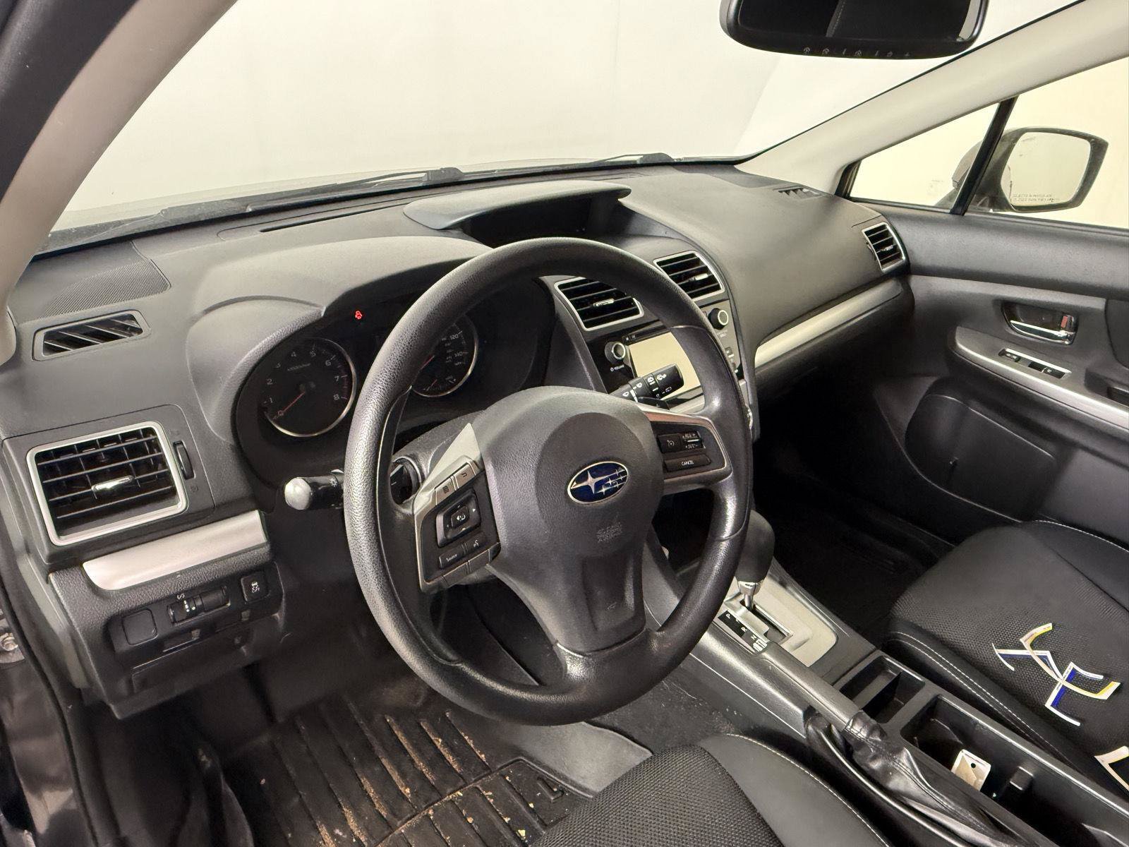 Used 2015 Subaru Crosstrek 2.0i Premium w/ Moonroof Package AWD/4WD image 10