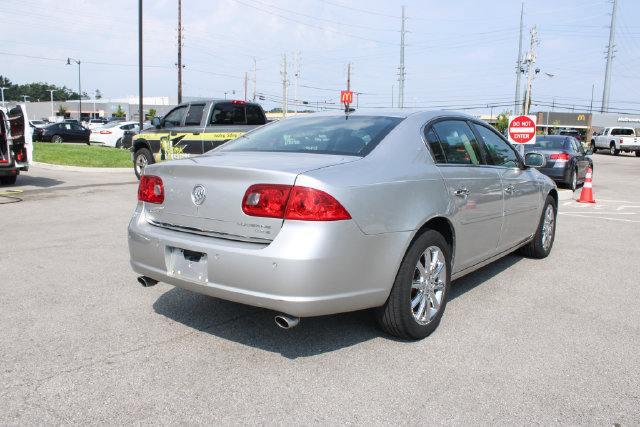 Used 2007 Buick Lucerne CXS w/ Driver Confidence Package FWD image 39