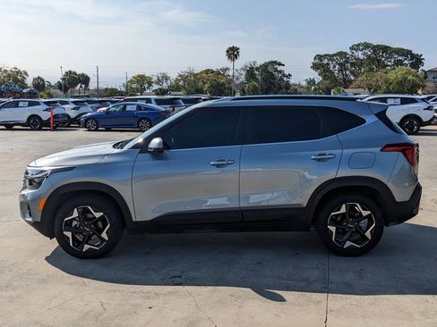 Certified 2025 Kia Seltos EX w/ EX Sunroof Package FWD image 5