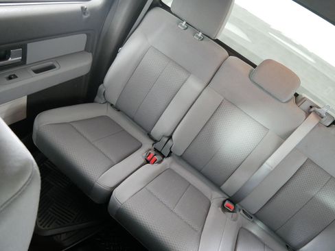 Used 2014 Ford F150 XLT image 12