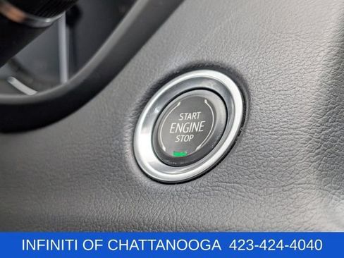 Used 2022 Cadillac XT4 Luxury w/ Cold Weather Package FWD image 13