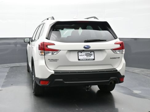 Used 2021 Subaru Forester Premium AWD/4WD image 7