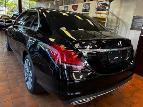 Used 2019 Mercedes-Benz C 300 4MATIC Sedan w/ Premium Package image 7
