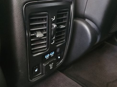 Used 2016 Jeep Grand Cherokee Overland AWD/4WD image 27