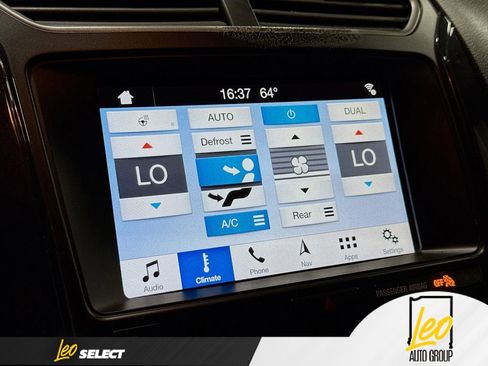 Used 2018 Ford Explorer XLT w/ Equipment Group 202A FWD image 16