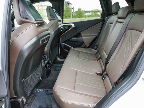 Used 2025 BMW X3 xDrive30i w/ Premium Package AWD/4WD image 18