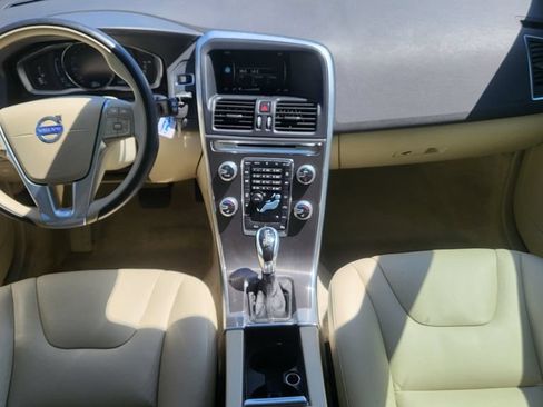 Used 2015 Volvo XC60 T5 Premier w/ Protection Package FWD image 5